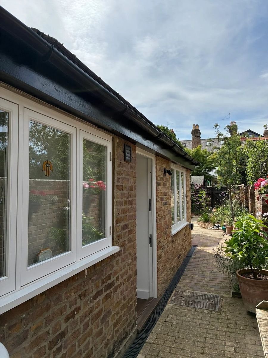 Kitchen and conservatory by W. Pocock & Sons, photographed by Julia Munro